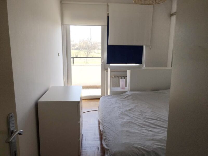 IZNAJMLJUJE SE POTPUNO OPREMLJEN 2,5 STAN – TREŠNJEVKA